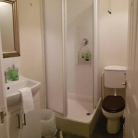 3 Bedroom 3 Bathroom House, Dublin Holiday home Lucan