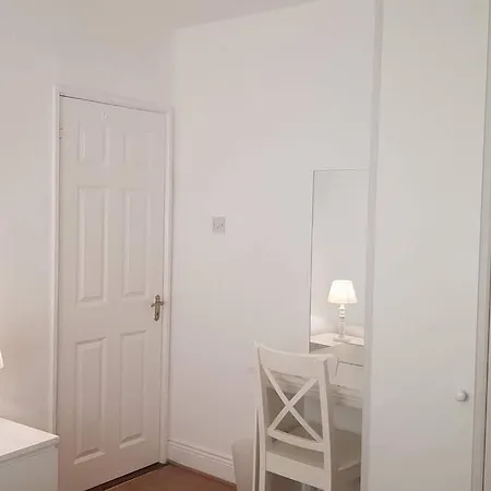 3 Bedroom 3 Bathroom House, Dublin * Lucan